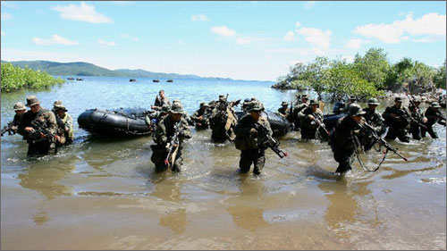 Mỹ tuyên bố không đứng về Philippines hay Trung Quốc